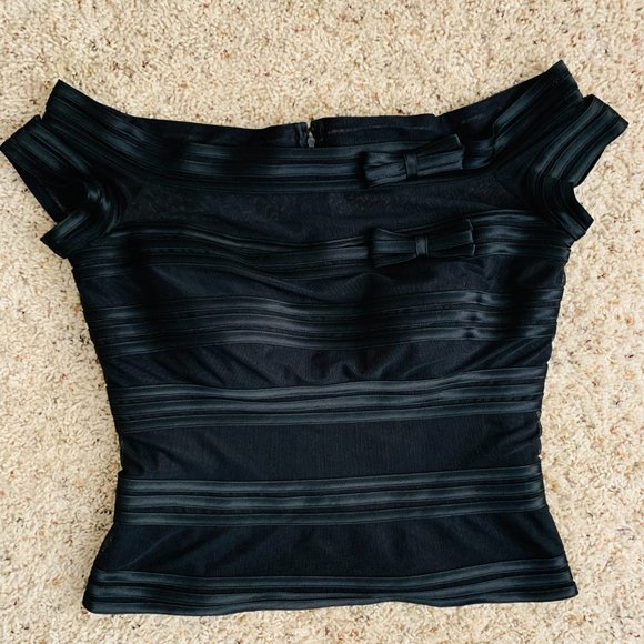 JS Signature Off Shoulder Top - Picture 6 of 7